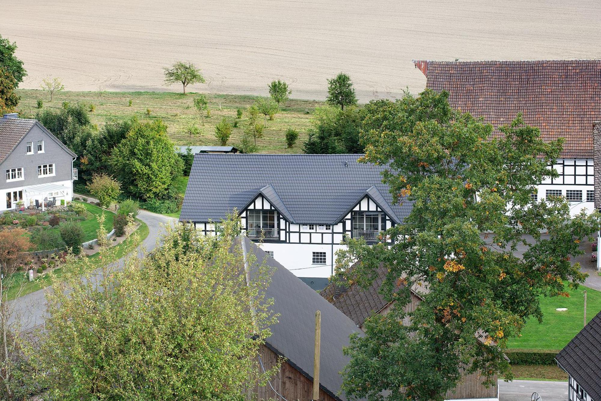 Ferienwohnungen Übern Hof Schmallenberg Exterior foto